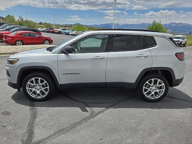 2024 Jeep Compass Latitude Lux FWD