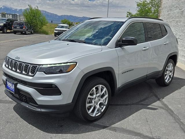 2024 Jeep Compass Latitude Lux FWD