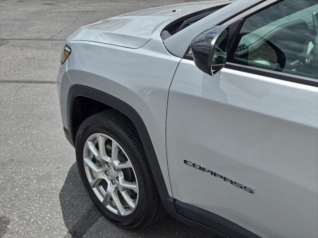2024 Jeep Compass Latitude Lux FWD