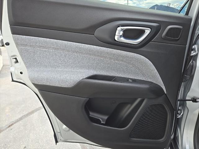 2024 Jeep Compass Latitude Lux FWD