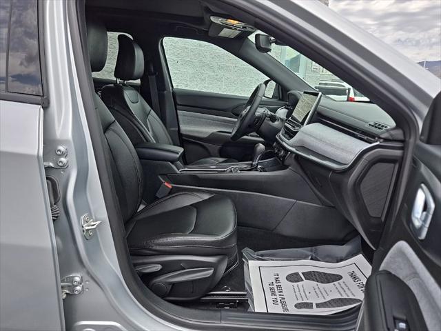 2024 Jeep Compass Latitude Lux FWD