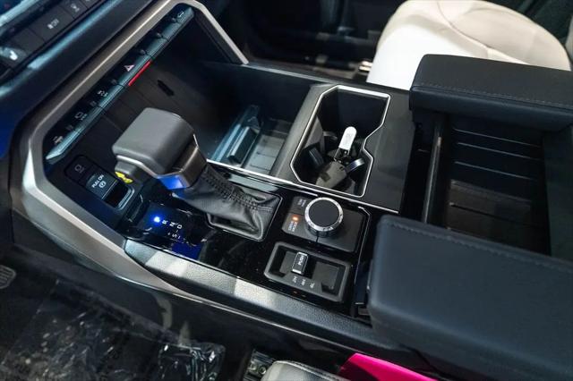2026 Toyota Tundra SR5 CrewMax 5.5' Bed