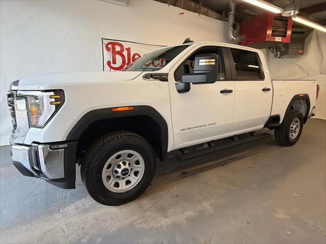2026 GMC Sierra 2500HD Crew Cab, Standard Bed, Pro, 4WD