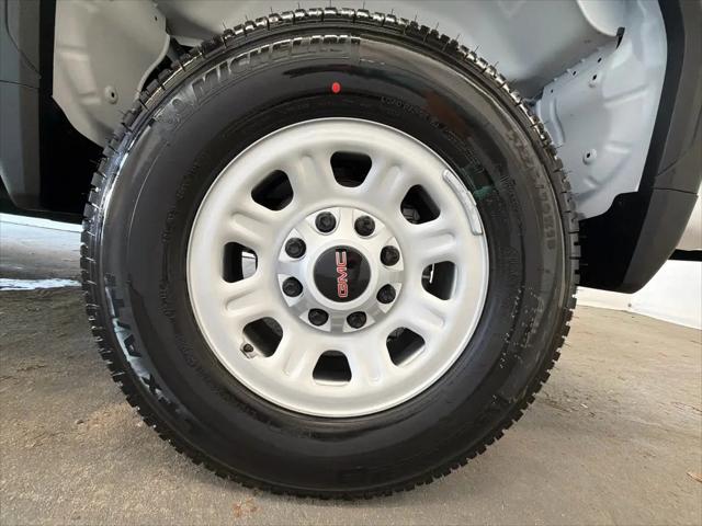 2026 GMC Sierra 2500HD Crew Cab, Standard Bed, Pro, 4WD