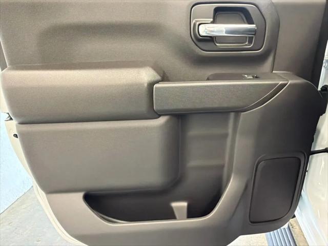 2026 GMC Sierra 2500HD Crew Cab, Standard Bed, Pro, 4WD