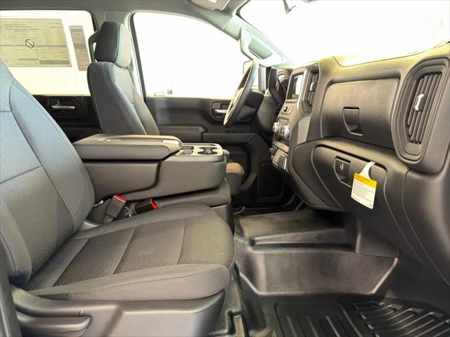 2026 GMC Sierra 2500HD Crew Cab, Standard Bed, Pro, 4WD