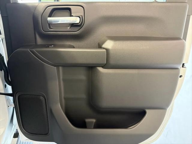 2026 GMC Sierra 2500HD Crew Cab, Standard Bed, Pro, 4WD
