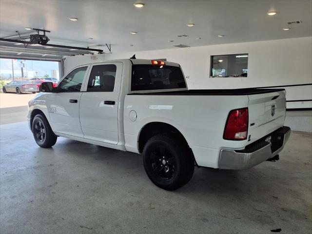 2022 Ram 1500 Classic SLT Crew Cab 4x2 5'7" Box