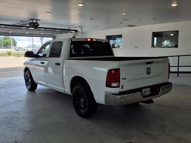 2022 Ram 1500 Classic SLT Crew Cab 4x2 5'7" Box
