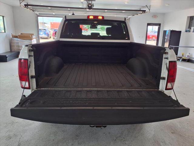 2022 Ram 1500 Classic SLT Crew Cab 4x2 5'7" Box