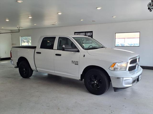 2022 Ram 1500 Classic SLT Crew Cab 4x2 5'7" Box