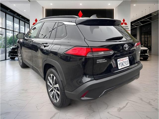 2025 Toyota Corolla Cross XLE