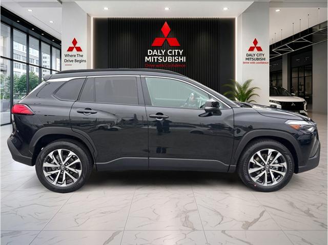 2025 Toyota Corolla Cross XLE