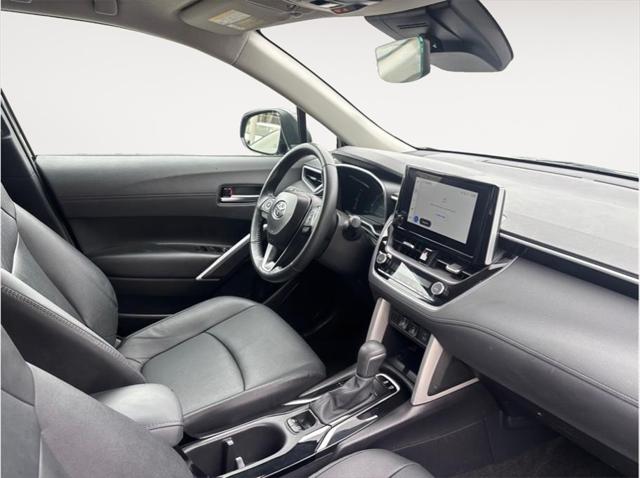 2025 Toyota Corolla Cross XLE