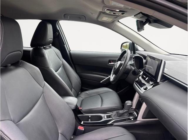 2025 Toyota Corolla Cross XLE