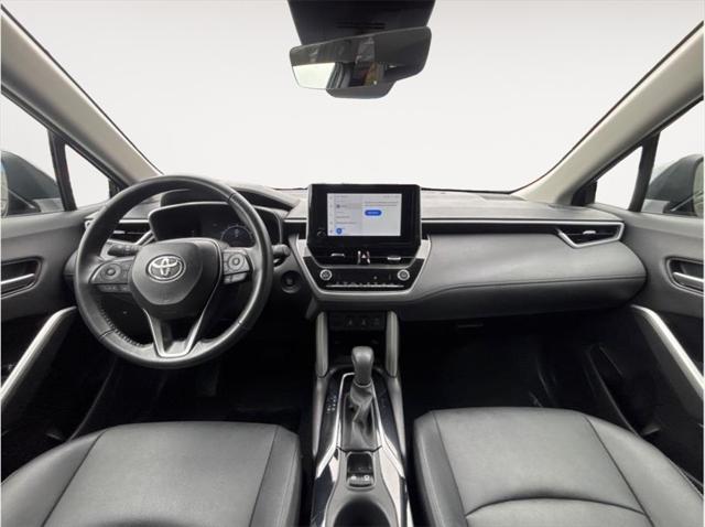 2025 Toyota Corolla Cross XLE