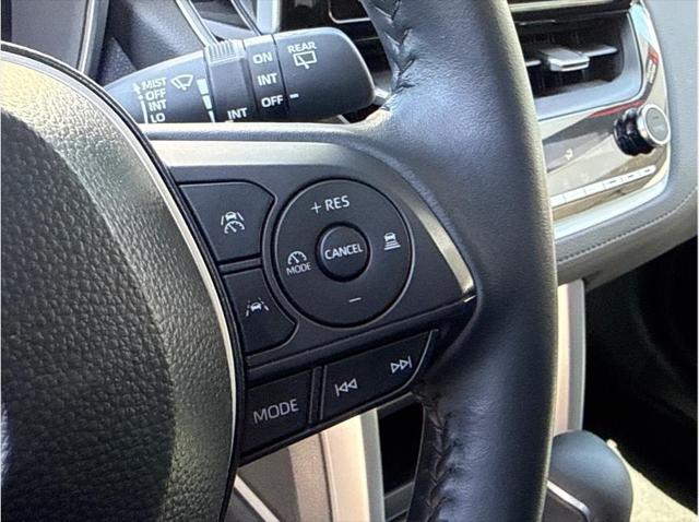 2025 Toyota Corolla Cross XLE