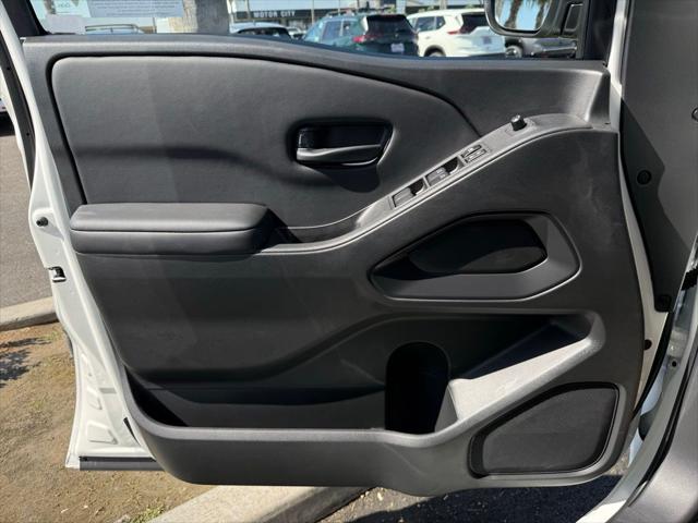 2026 Nissan Frontier Crew Cab Long Bed SV 4x2