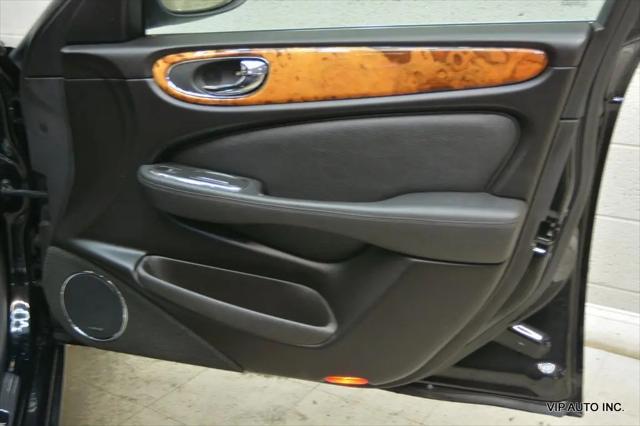 2004 Jaguar XJ XJR