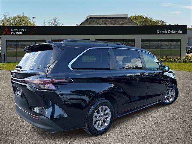 2024 Toyota Sienna XLE