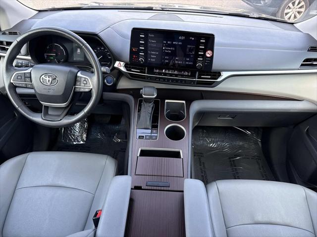 2024 Toyota Sienna XLE