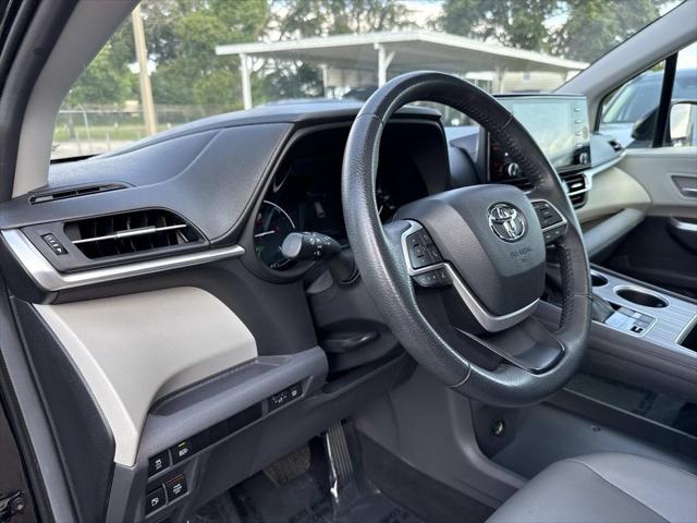 2024 Toyota Sienna XLE