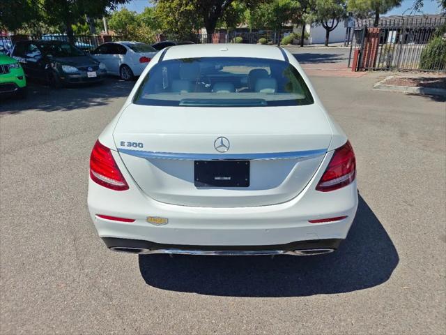 2017 Mercedes-Benz E-CLASS E 300 E 300