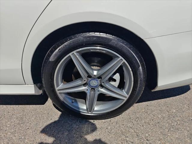 2017 Mercedes-Benz E-CLASS E 300 E 300
