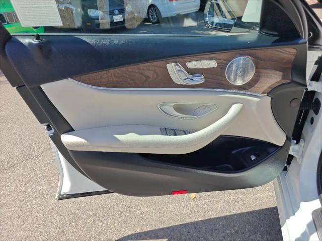 2017 Mercedes-Benz E-CLASS E 300 E 300