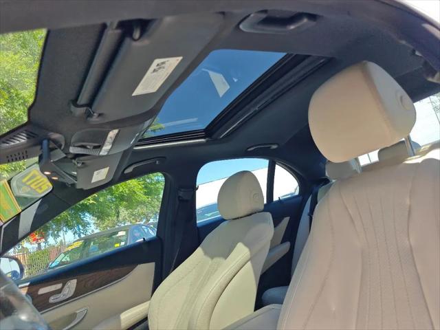 2017 Mercedes-Benz E-CLASS E 300 E 300