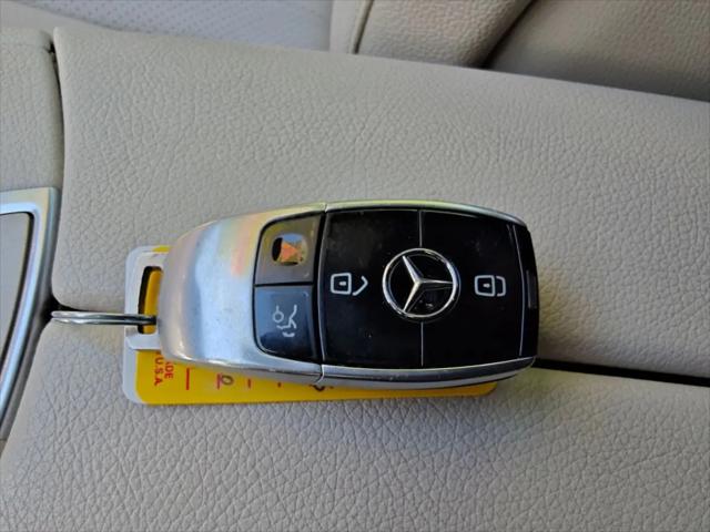 2017 Mercedes-Benz E-CLASS E 300 E 300