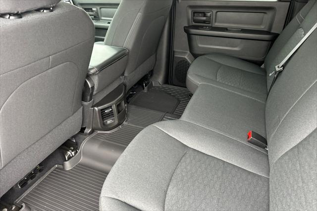 2026 Ram 2500 Black Express Crew Cab 4x4 64 Box
