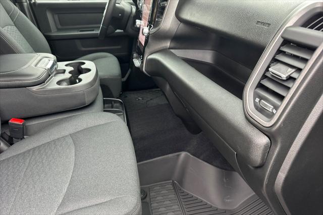 2026 Ram 2500 Black Express Crew Cab 4x4 64 Box