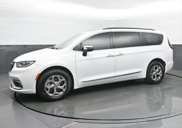 2023 Chrysler Pacifica Limited AWD