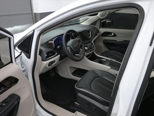 2023 Chrysler Pacifica Limited AWD