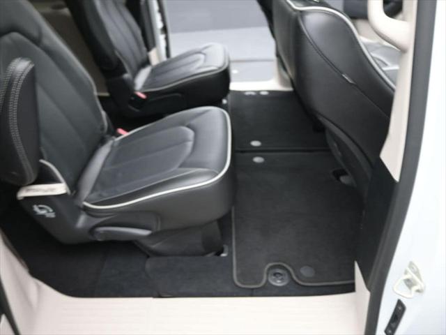 2023 Chrysler Pacifica Limited AWD