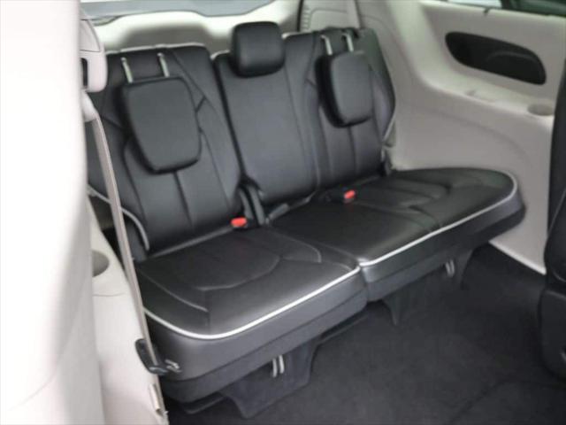 2023 Chrysler Pacifica Limited AWD