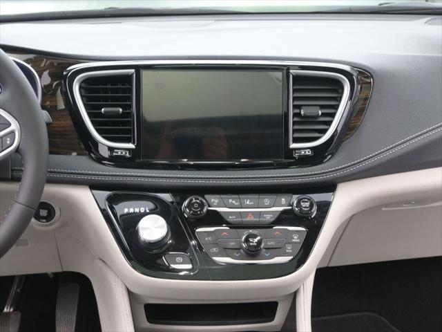 2023 Chrysler Pacifica Limited AWD