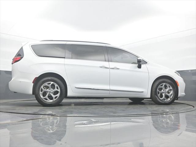 2023 Chrysler Pacifica Limited AWD