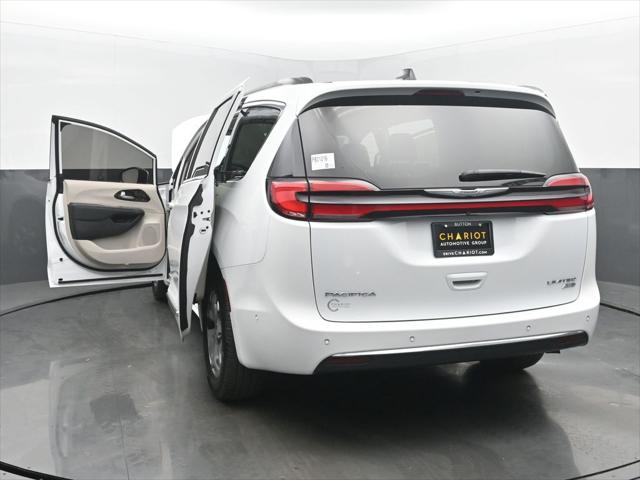 2023 Chrysler Pacifica Limited AWD