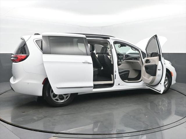 2023 Chrysler Pacifica Limited AWD