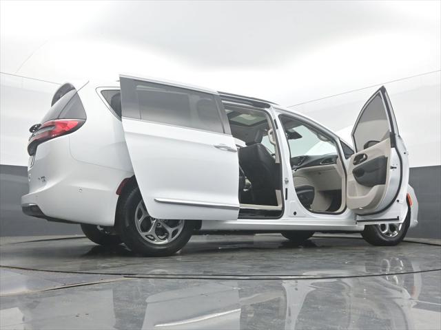2023 Chrysler Pacifica Limited AWD