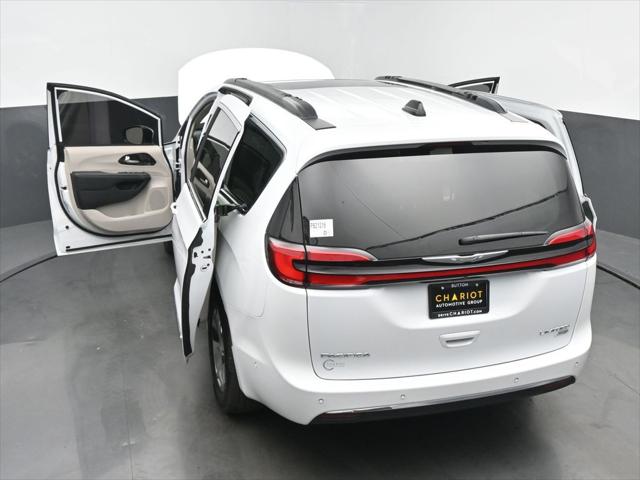 2023 Chrysler Pacifica Limited AWD