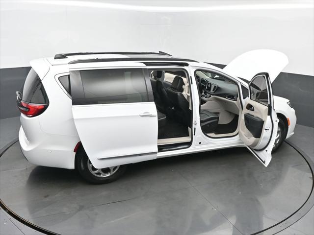 2023 Chrysler Pacifica Limited AWD