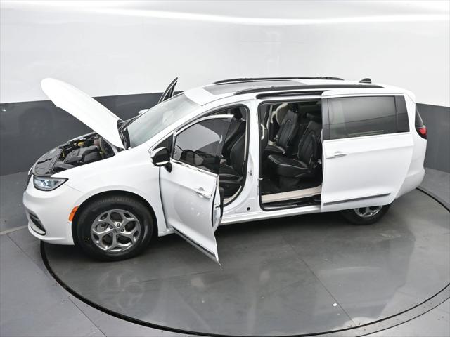 2023 Chrysler Pacifica Limited AWD