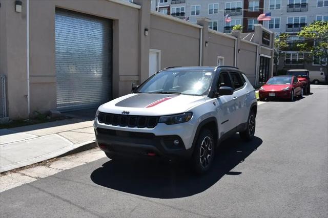 2025 Jeep Compass Trailhawk 4x4