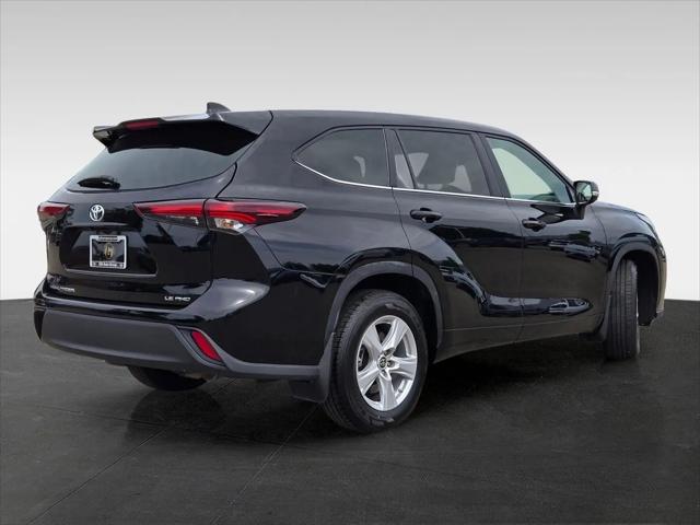 2024 Toyota Highlander LE