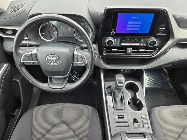 2024 Toyota Highlander LE