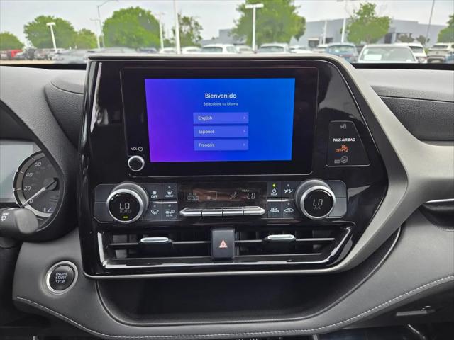 2024 Toyota Highlander LE
