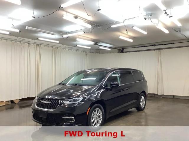 2024 Chrysler Pacifica Touring L for sale in Warsaw, IN
